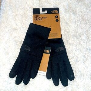 THE NORTH FACE WOMEN’S ETIP RECYCLED GLOVES